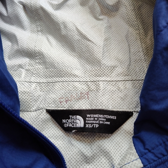 Women's blue windbreaker size extra small by The North face - Picture 3 of 7